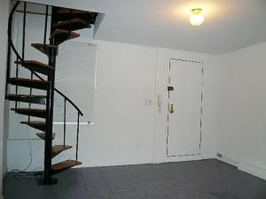 Rented by United Realty Equities | media 30