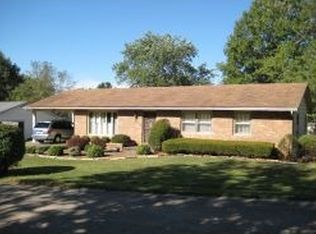 27 Dogwood Pl, Harrisburg, IL 62946