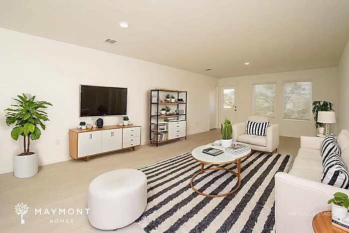 3 bed, 2.0 bath, 1402 sqft, $1,595 — Photo 4