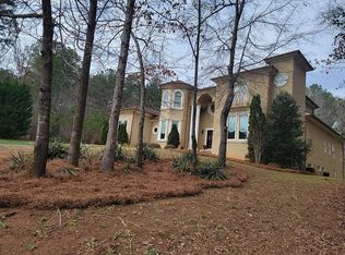1824 Gateway Dr, Loganville, GA 30052