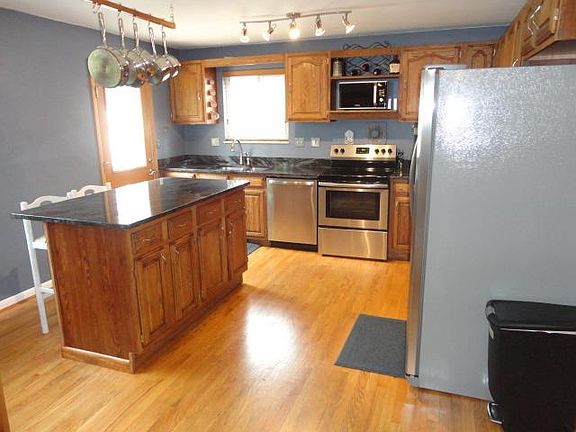4th image of 7104 Jeannie Ave