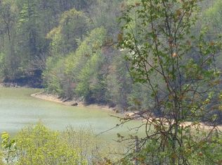 130 Gators Way, Dandridge, TN 37725