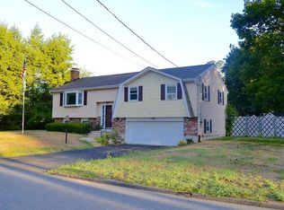 10 Pleasant Rd, Wilmington, MA 01887