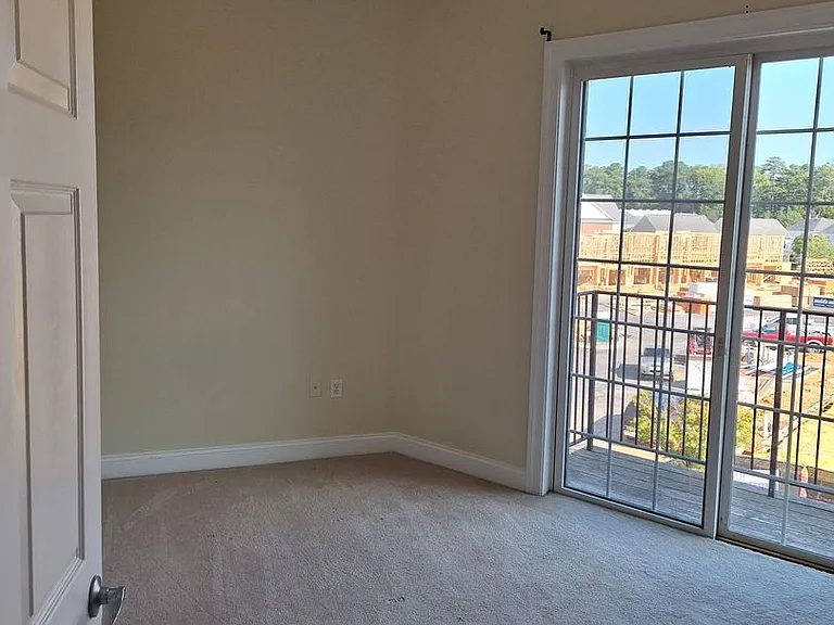 5215 Center St #201 — Photo 15