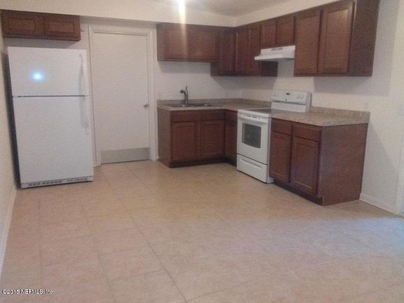 4th image of 7453 Arble Dr