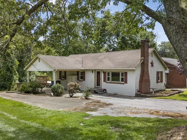 54 W Locust St, Oxford, PA 19363