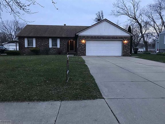 3rd image of 20304 Homeland St
