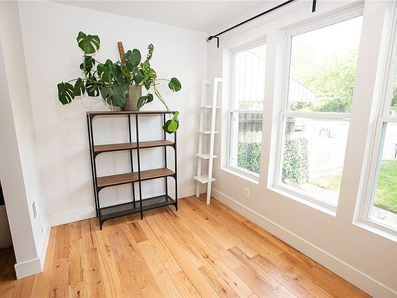 2nd image of 1125 King Ave