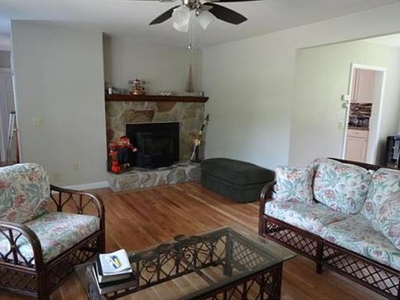 2nd image of 60 Hardy Dr