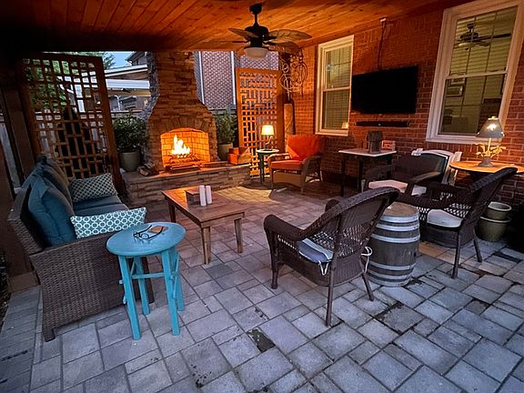 3rd image of 1016 Ironwood Dr