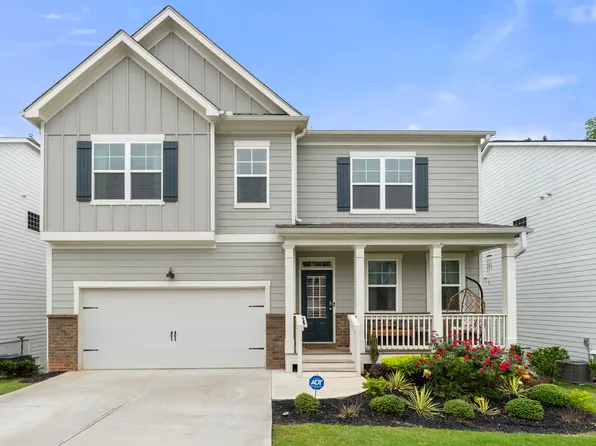 1103 Shadow Glen Dr, Fairburn, GA 30213
