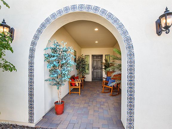 3rd image of 3825 E Crescent Pl