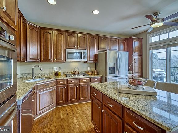 Gorgeous Gourmet Kitchen