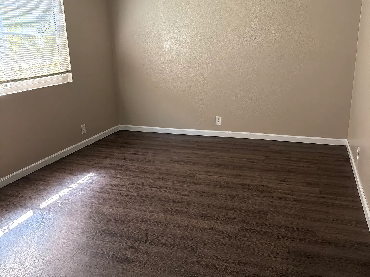 1 bed, $1,000 — Photo 3