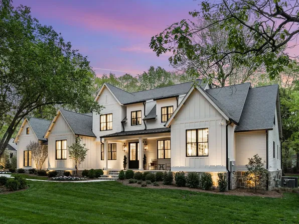 4310 Esteswood Dr, Nashville, TN 37215