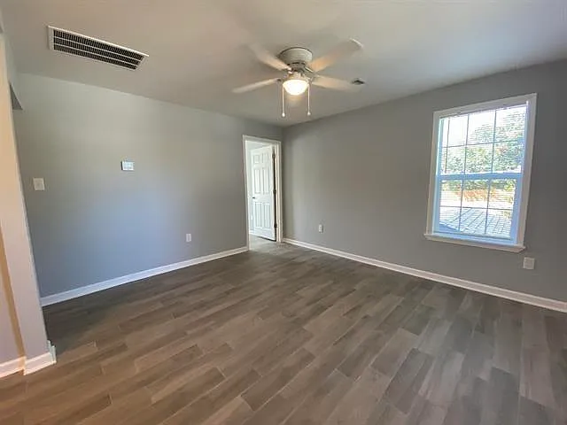 1072 S Barksdale St — Photo 6