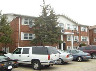 10138 Hartford Ct, Schiller Park, IL 60176