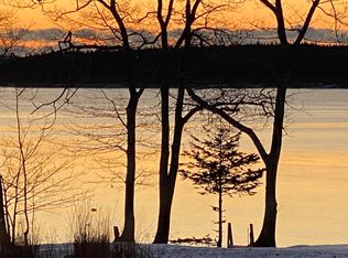 215 Stones Point Rd, Cushing, ME 04563