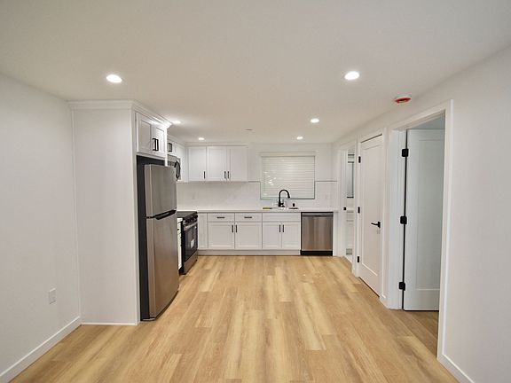 2nd image of 14830 Dickens St #14834-1/2