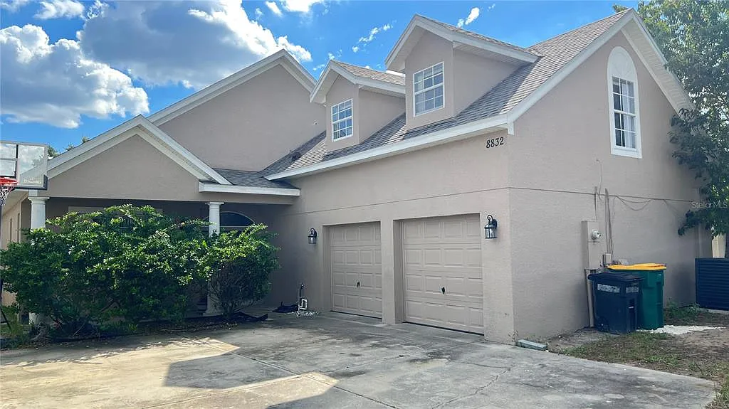 4 bed, 3.0 bath, 2412 sqft, $2,599 — Photo 2