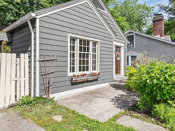 3rd image of 4970 N Kingsley Dr