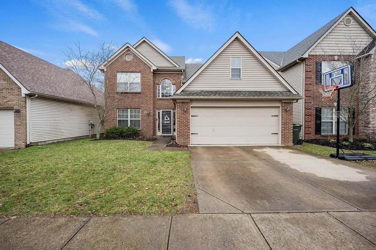 4 bed, 2263 sqft, $2,690 — Photo 1