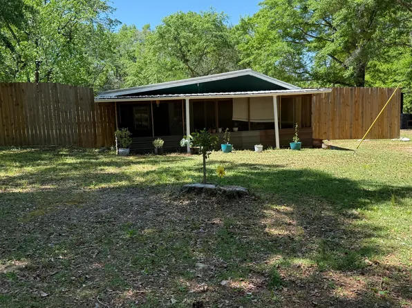 1722 Red Hill Rd, Ponce De Leon, FL 32455