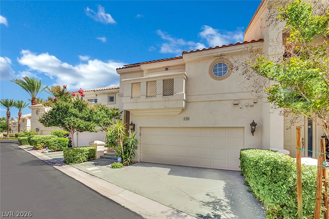 3 bed, 3.5 bath, 2669 sqft, $3,450 — Photo 1
