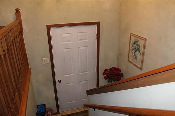 2nd image of 307 S East St