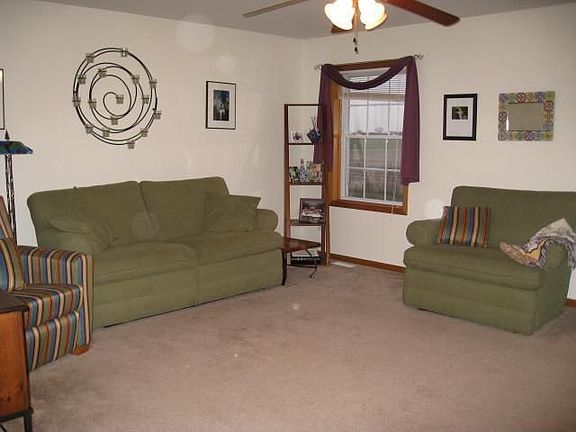 3rd image of 110 Enright Dr