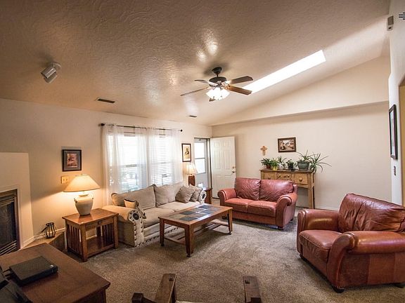 2nd image of 3054 Pueblo Ct