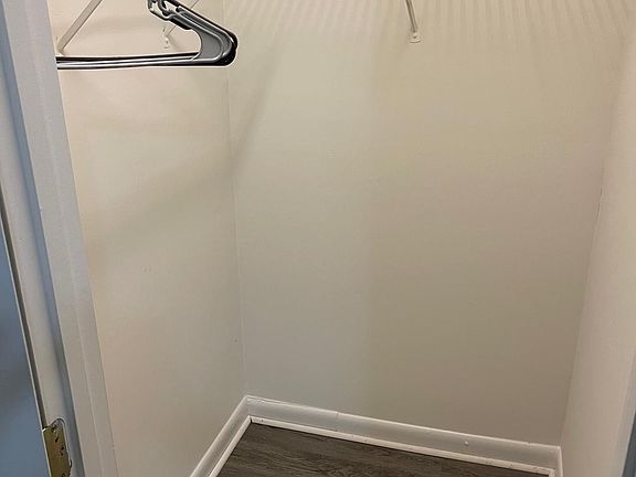 5th image of 1420 Collegiate Cir
