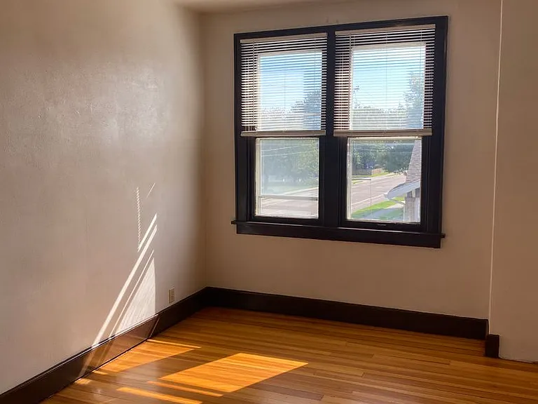 322 West Main — Photo 10