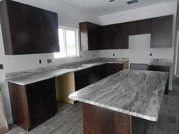 5th image of 30019 Bradbury Dr
