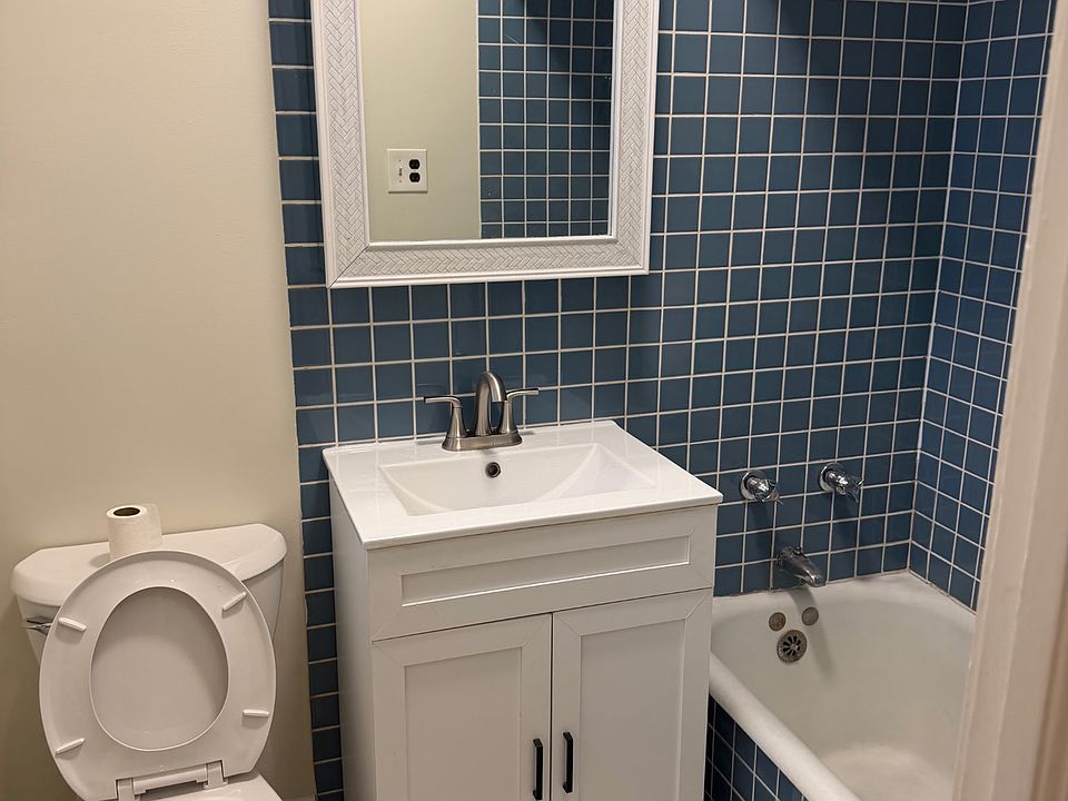 1st image of 3156 W Cullom Ave APT 3