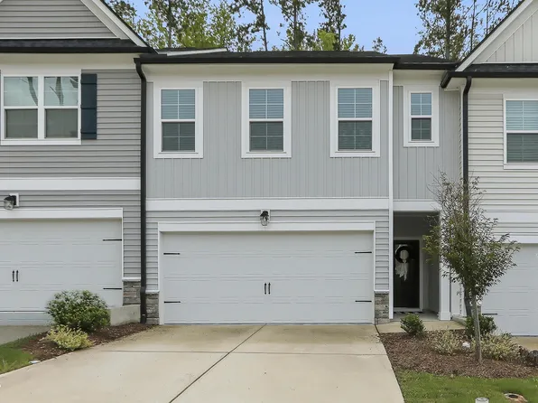 6805 Doddridge Ln, Cary, NC 27519