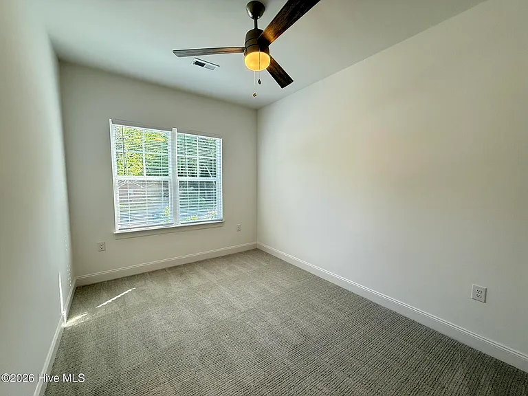 355 James St — Photo 33