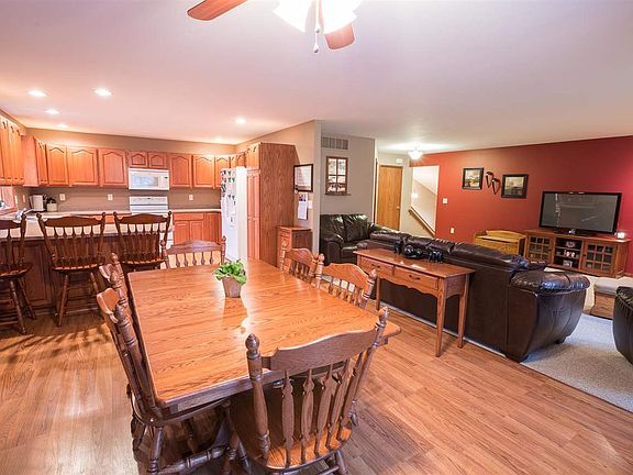 4th image of 2902 Saddlewood Dr