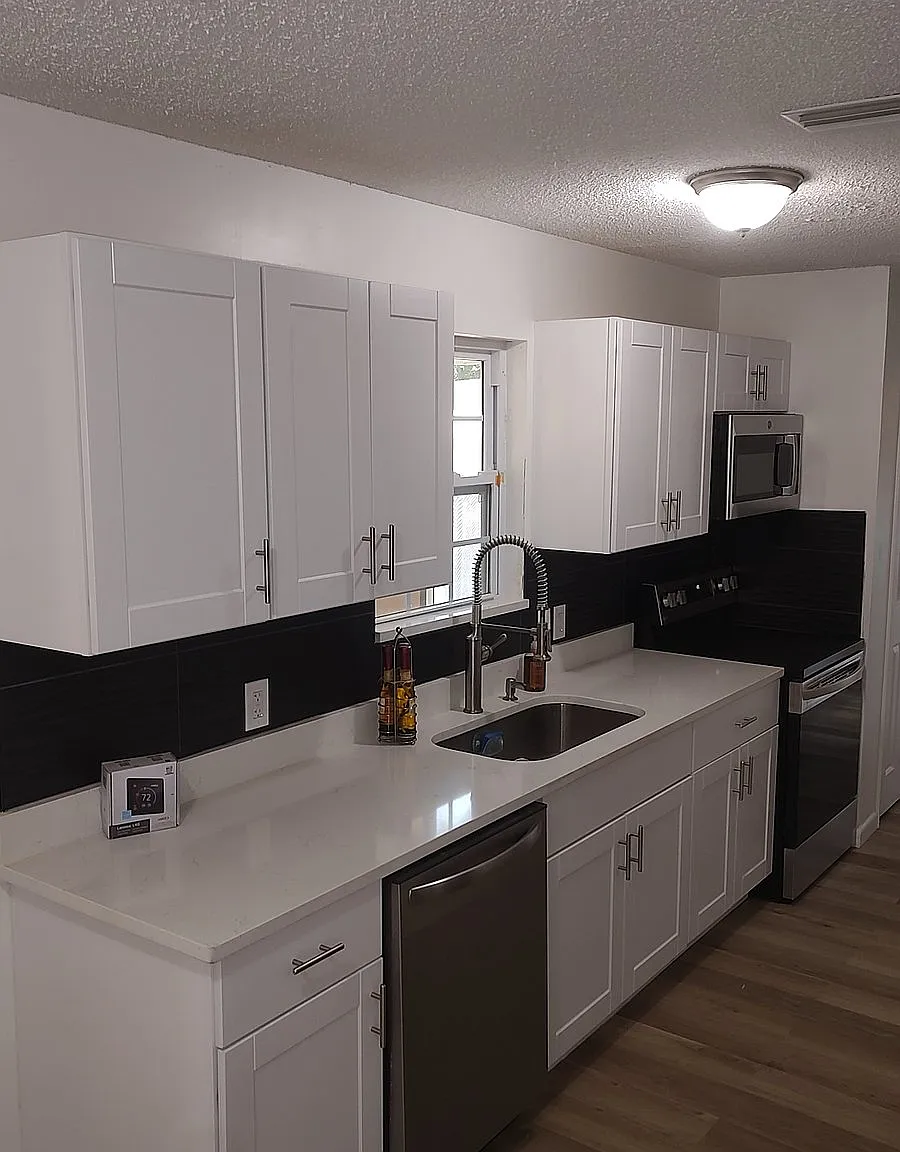 118 E Volusia Ave — Photo 4