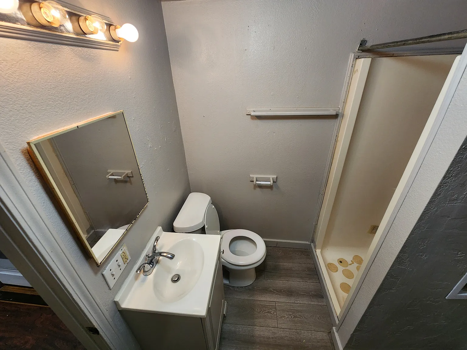 421 S. Johnston, Dempsie - 1 — Photo 4