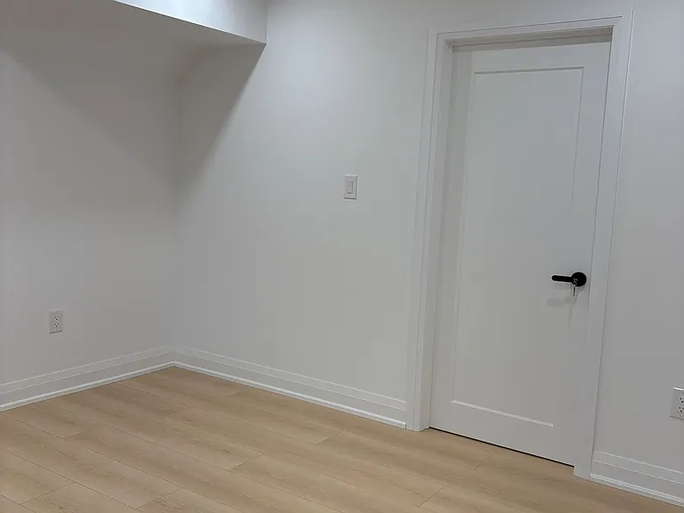 64 Charlotte Abby Dr #BASEMENT — Photo 12