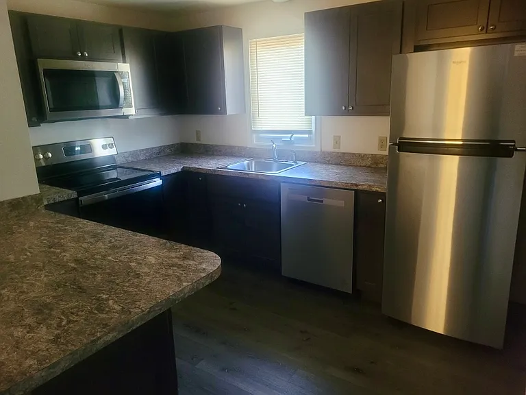 Riverview — Photo 11