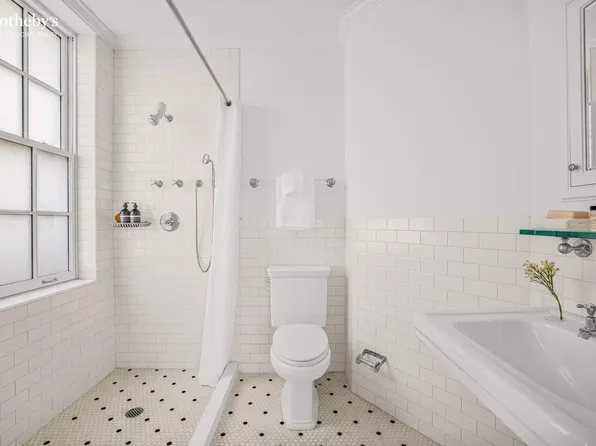 39 East 79th Street image 25 of 32