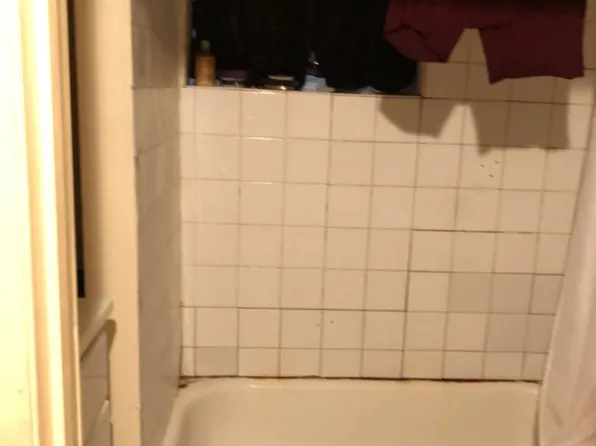 11245 205th St, Saint Albans, NY 11412