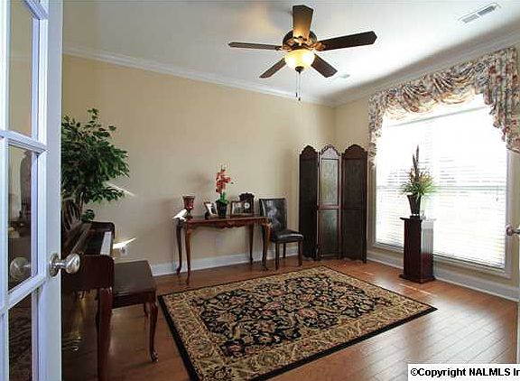 5th image of 331 Northlake Dr
