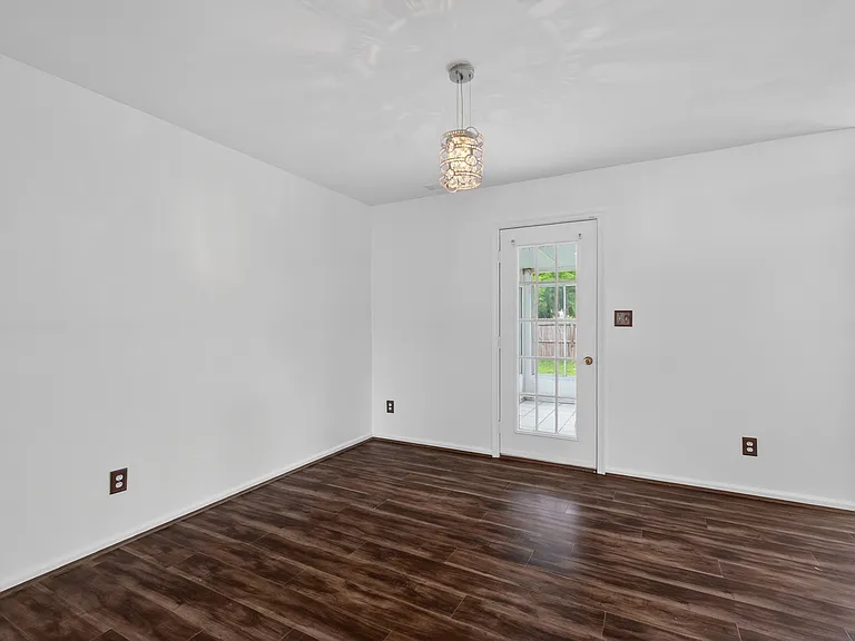 3200 Vermeer Dr #8 — Photo 6