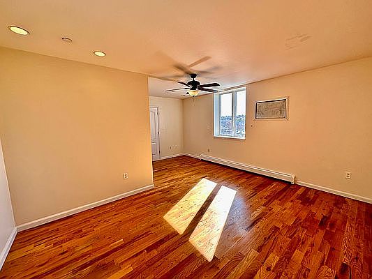 5th image of 257 15th St