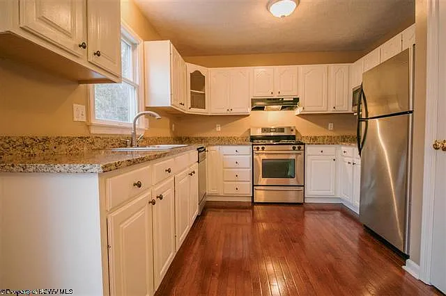 2054 Pinecrest Dr — Photo 4