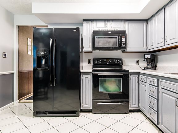 5th image of 310 Willowbrook Trl