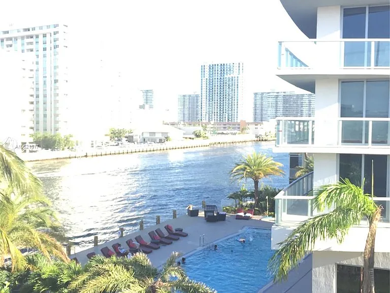 2600 E Hallandale Beach Blvd #2202 — Photo 5